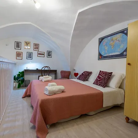 Guest house Domus Vittoria 3*
