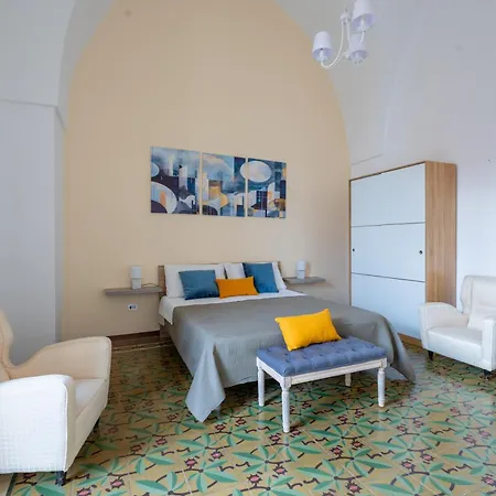 Domus Vittoria Pensión 3*